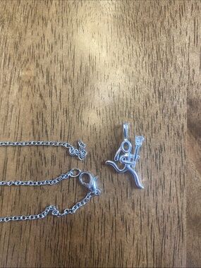 925 Sterling Silver lacrosse player Pendant / Charm – Chain Broken